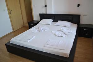 Julia Family Apartments