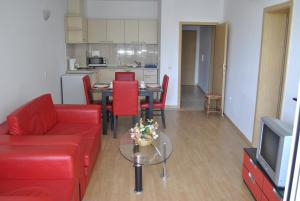 Julia Family Apartments