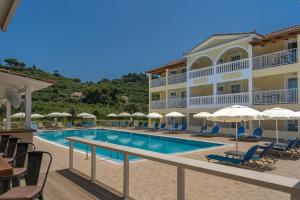 Manousis ApartHotel
