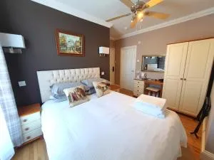 Midway Guest House - Torquay