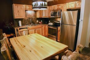 Fawn Valley Inn- 277 condo