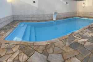 Apartamento novo com piscina e ar condicionado Ubatuba