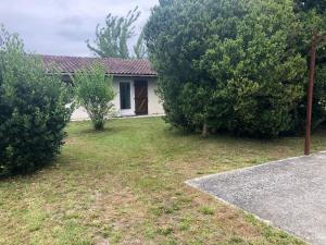 Maisons de vacances Maison d'une chambre avec piscine privee jardin clos et wifi a Pontenx les Forges : photos des chambres