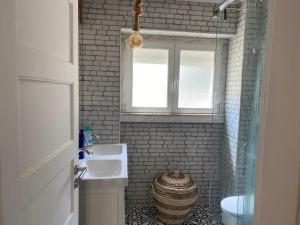 T2 Alvalade em Lisboa para 3 Pessoas