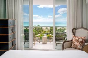 King Balcony Ocean Front room in Nautilus by Arlo