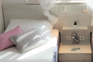 Apartments by the sea Milna, Vis - 21181