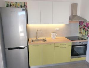 Apartments by the sea Milna, Vis - 21184