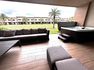 7458 Magic Village 3suites 8guests jacuzzi 8 min Disney