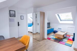 Appartements Le Champs-Elysees - Porte d’Orleans - Cite universitaire : photos des chambres