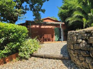 Villas Beautiful villa in Les Salelles with private pool : photos des chambres