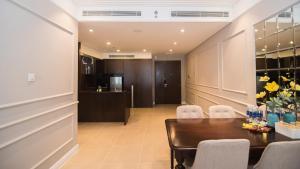 Luxury apt opposite MyKhe Beach Da Nang