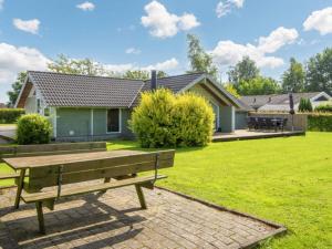 8 person holiday home in Sydals-By Traum