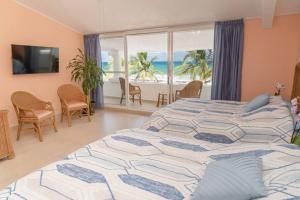 Villa Ixchel - right on the beach!