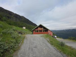 Håradalen Cottages and Hostel