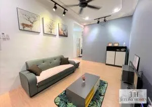 Melaka {Terraced House} / 8Pax/ WIFI/City - Kampong Bukit Rambai