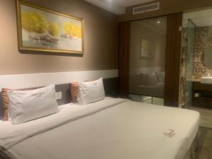 Sunflower Luxury Hotel