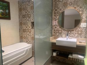 Sunflower Luxury Hotel