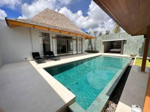 Private pool villa 3 Bed, 3 Bath near airport