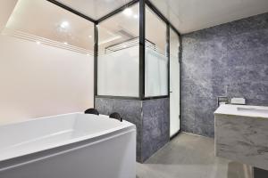 Brown Dot Hotel Jeonggwan