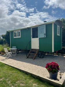 Toms Hut and Robins Rest Shepherd Huts near Wadebridge