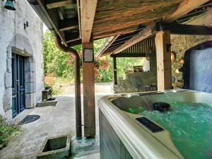 Domaine des moulins - La tour et son spa
