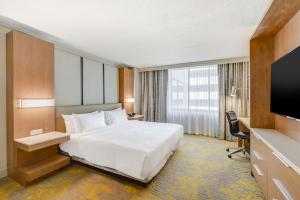 King Room room in Hilton Washington DC Capitol Hill