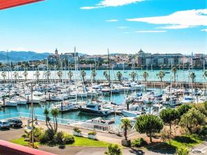 Appartements Bel appartement avec balcon a 5 min de la plage et proche du centre, classe 2 etoiles - FR-1-2-385 : Appartement (4 Adultes)
