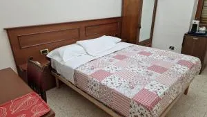 Vittoria Guest House Battipaglia - 吉福尼瓦莱皮亚纳