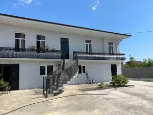 Гостевой дом в Сухуме - Kutyshkha