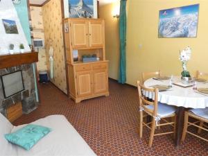 Studio cosy 4 pers, St Lary Soulan, pied des pistes, parking, TV, kitchenette équipée - FR-1-457-324