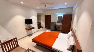 Hotel Sumanchandra Suites - Saputara