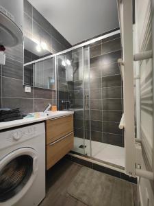4en1 17 personnes Max Stationnement proche & gratuit Wifi