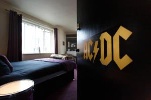 King Superior en-suite room in The Saddle Inn