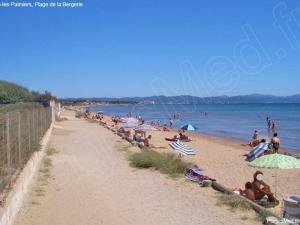 Appartements Appartement Hyeres, 2 pieces, 4 personnes - FR-1-335-55 : photos des chambres