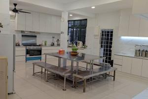 Forest Valley Homestay Bungalow for FamilyGroup StaycationGathering