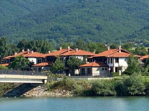 Vacation house in Pravets golf resort At Pravets Lake