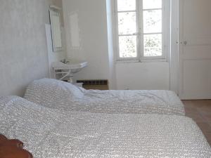 Appartement T3 75m², 2 terrasses avec accès direct aux calanques, WIFI, parking privatif - FR-1-100-147