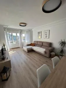 Amplio alojamiento en Oviedo - Llanera