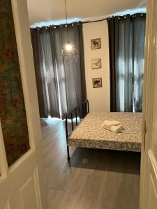 Old Town Impressionist Apartment