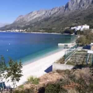 APARTMAN 5 KRISTINKA Gujinović