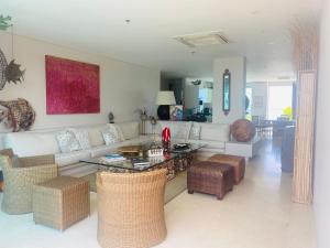 Luxury apartament with pool and 360 view