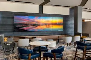 Courtyard by Marriott Philadelphia South at The Navy Yard - Cross Keys