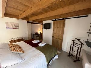 Maisons d'hotes LE CLOS DE FLO 17 : photos des chambres