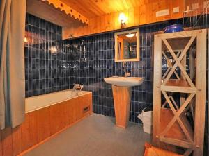 Chalets Chalet Montvalezan-La Rosiere, 6 pieces, 8 personnes - FR-1-398-508 : photos des chambres