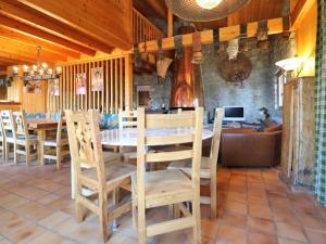 Chalets Chalet Montvalezan-La Rosiere, 9 pieces, 18 personnes - FR-1-398-582 : photos des chambres