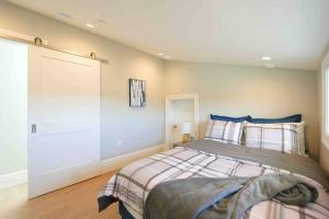 Four bedrooms New Lovely Duplex -1626