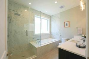 Four bedrooms New Lovely Duplex -1626