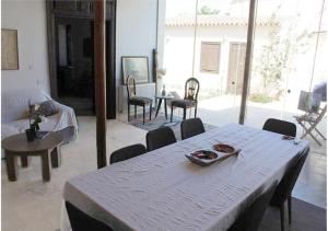 The Family Nest - Traditional Serenity