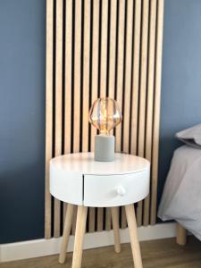 Appartements Studio Beaux Arts - *Proche centre *Clim *Balcon : photos des chambres