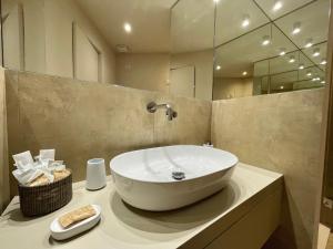 Luxury Marina Apartments img28